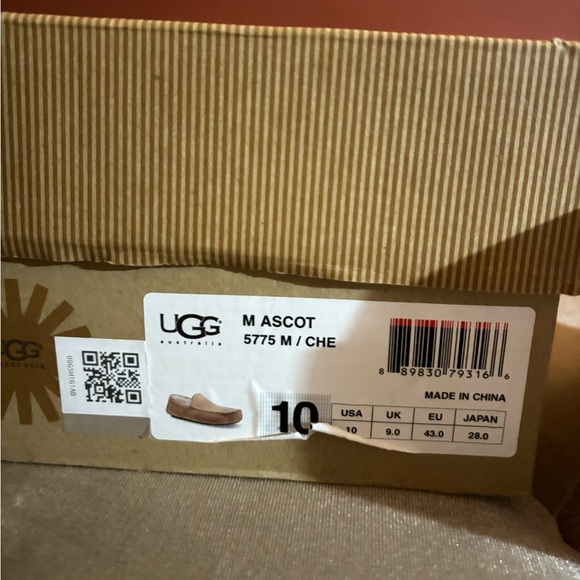 UGG Men’s Ascot Lodge Chestnut Suede Slippers Size US 10 with Box